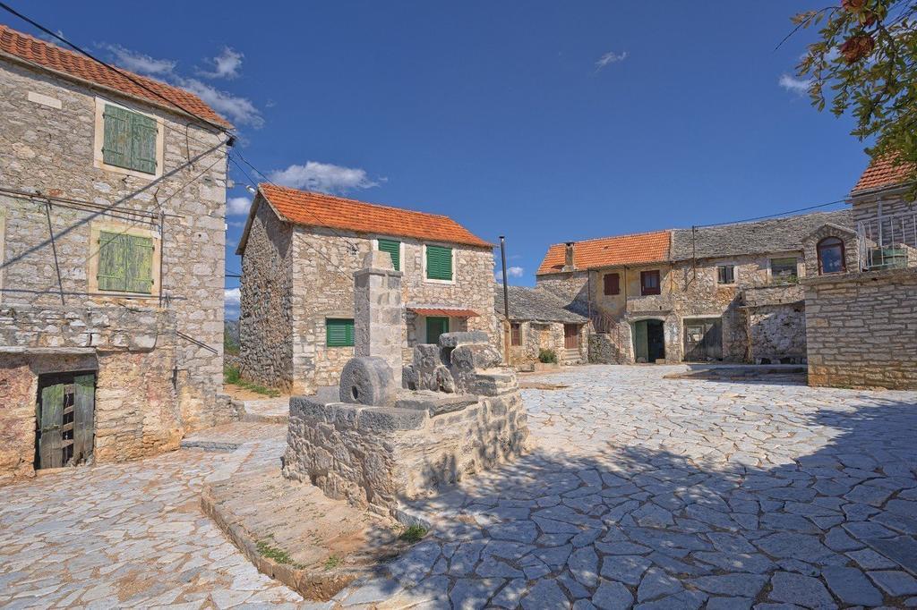 Holiday Home Rudina Stari Grad  Exterior photo